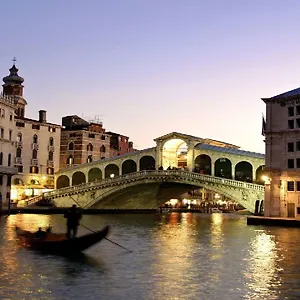 https://apartment-goldoni-venice.hotelinveneto.com